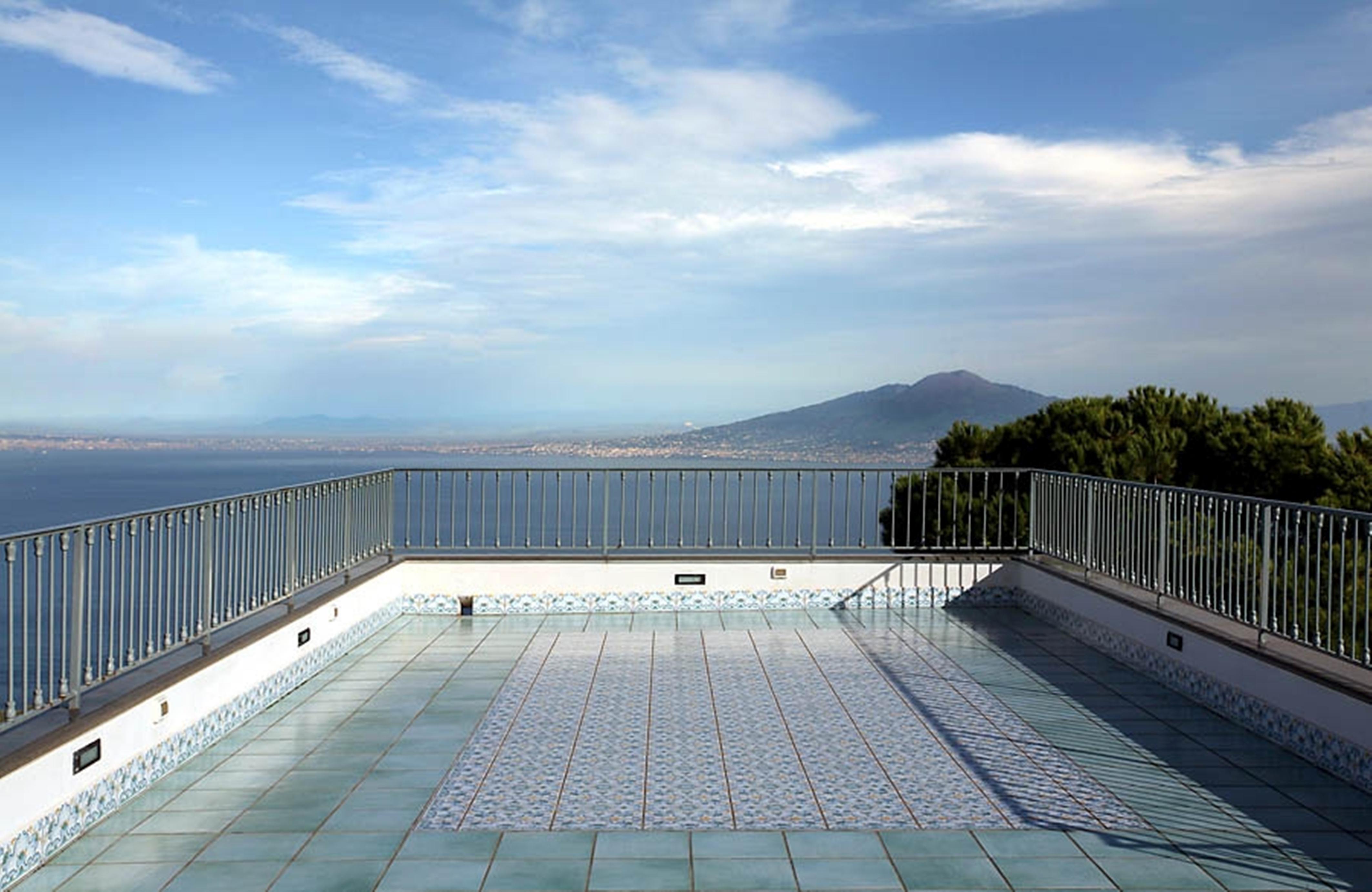 ホテル Oasi Olimpia Relais サンタガータ・スイ・ドゥエ・ゴルフィ エクステリア 写真